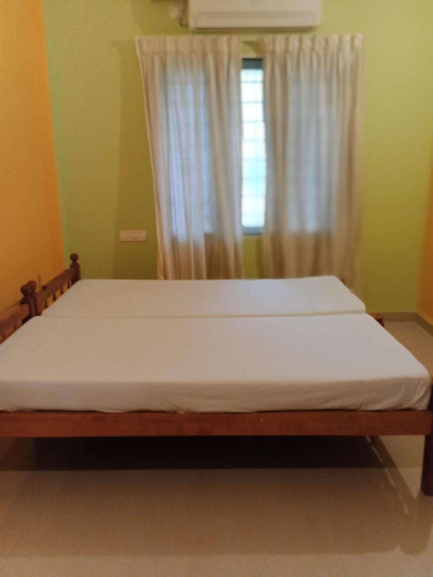 Frangipani Holiday Home Fort Kochi Экстерьер фото